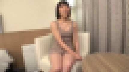 スレンダー美巨乳の21歳女子大生が初めての撮影で繰り返し絶頂　サンプル画像1