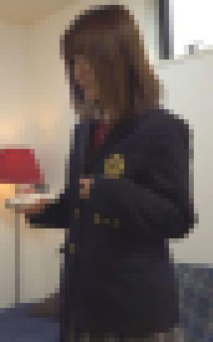 ゲームではしゃぐ女子◯生＃1→有◯藍◯似　サンプル画像2