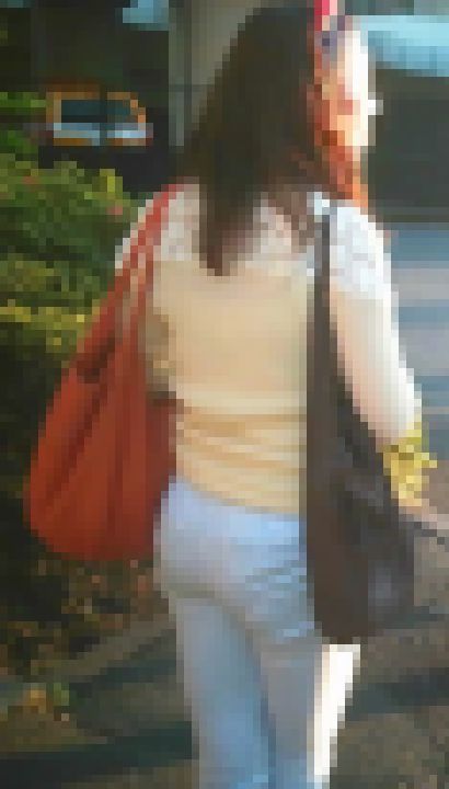 信号待ちの時間が長くてラッキー！ピタパン私服お姉さん【動画】街撮り編 1901　サンプル画像2