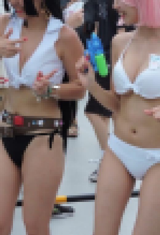 コスプレ2018夏揺れる巨乳おっぱい2人組スタイル良い体【動画】イベント編 4814　サンプル画像2