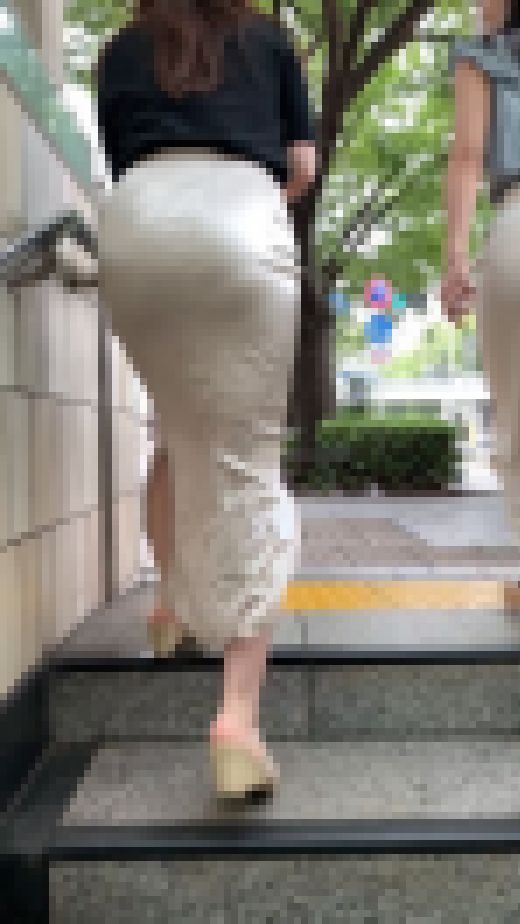 《清楚系が下品にお尻を突き出すなんて…》 No.1477【Part3・次世代エロ着衣尻】　サンプル画像3
