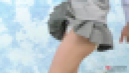 水卜麻衣奈 4K 強風パンチラ　サンプル画像3