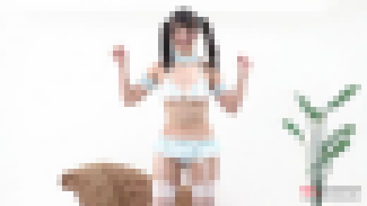 水嶋アリス 4K動画 振動パワーで小刻みに肉という肉が揺れる！振動マシーン　サンプル画像1