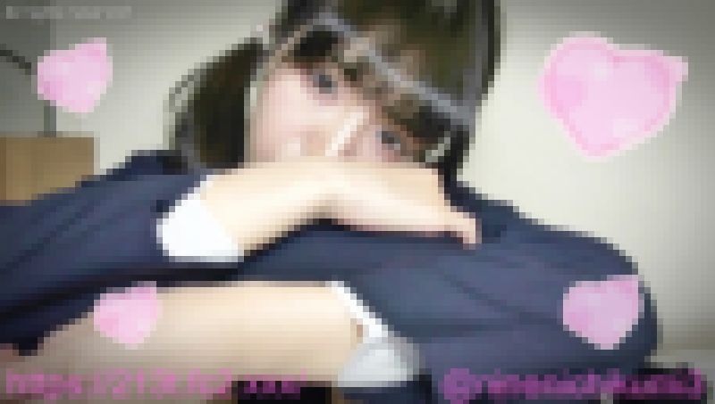 あいりちゃん１９ちゃい、ジャンスカ制服とブルマでローター電マ攻め、激しくされてまんまんびしょ濡れになっちゃったところを即クンニ！ サンプル画像