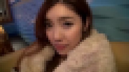 スレンダー美巨乳の20歳ガールズバー店員が初ハメ撮りで激しく突かれて喘ぎまくる サンプル画像