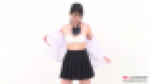 西倉まより 4K動画 真下アングルで白綿パンを凝視できる準備体操　サンプル画像2