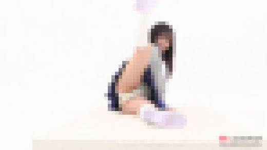 花音うらら 4K動画 特技のロンダートを披露！アクロバティックパンモロ！マット運動　サンプル画像1