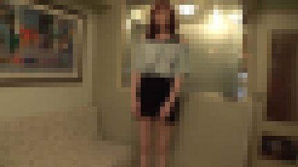 長身の20歳フリーターが緊張の初ハメ撮りでアソコをビショ濡れにして何度も絶頂　サンプル画像1