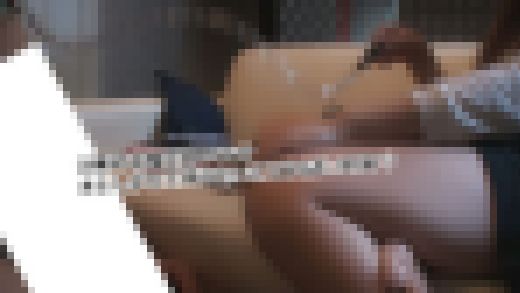 嫌々の本物今どきギャル【生々しいガチ映像】〇〇の力でしゃぶらせ生セックス生フェラ援助じじいに小便飲まれる援〇ギャル　サンプル画像1