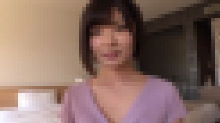 ショートカットの20歳女子大生が初ハメ撮りで恥ずかしがりながらもアソコをビショ濡れにして喘ぐ サンプル画像