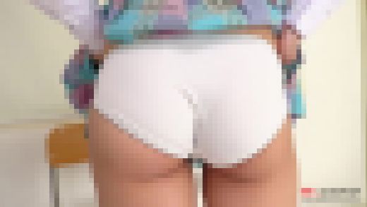 井上そら FHD動画 4枚のパンツをその場履き替え！スカート捲って1枚ずつ披露するパンツ比較実験　サンプル画像2
