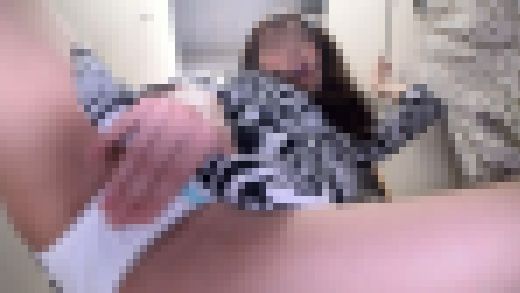 (露出オナニー)一週間オナ禁させたセフレに試着室でパンシミ出来るまで自撮りオナニーさせました サンプル画像