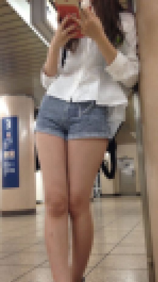 エロショーパンでムチムチ質感生脚を露出するど変態JDを容赦なく…　サンプル画像3