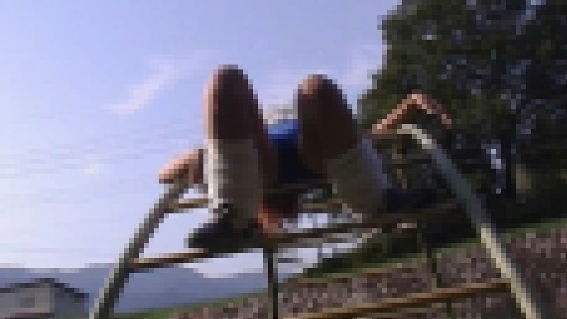 ブルマ女の子が野外でモッコリ サンプル画像