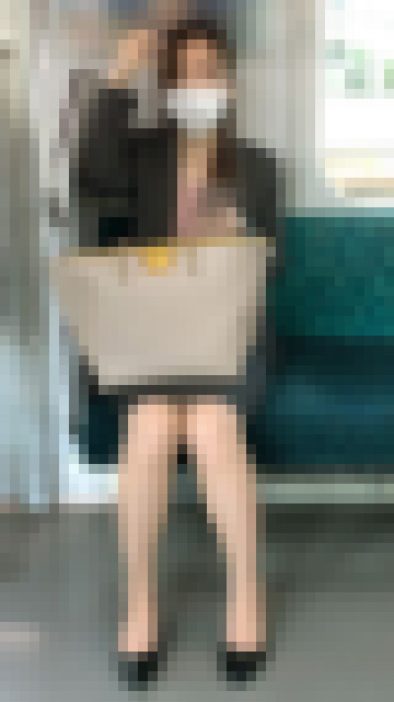 スーツ姿が似合うとんでも美脚の美人OLさんを大量撮影（其の三）　サンプル画像2