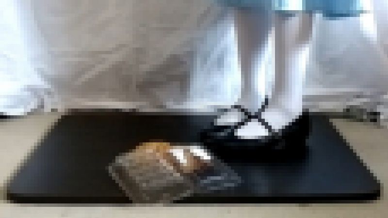 4-4　メイドさんは落とした焼きそばを優しく踏み潰してあげる サンプル画像