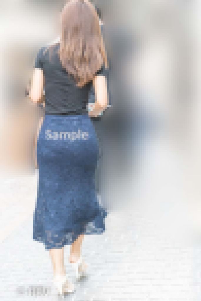 悶絶の美バディ！すごいクビレから豊満美尻へのラインがマジやばいお姉さん！ サンプル画像