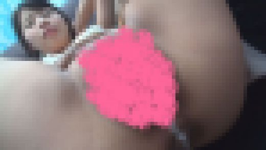 小動物のような可愛いロ〇顔！ 膣激狭でチンポが子宮に届いちゃう幼マンにがっつり中出し　サンプル画像3