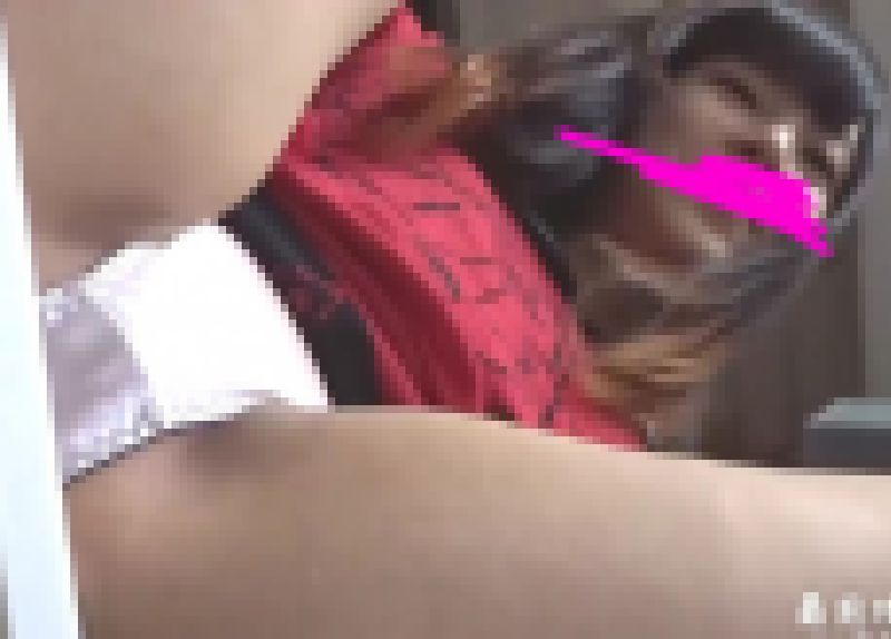 マッチングアプリで集まってきた普通女子の生パンツ撮影会58［アイドルがパンツ見せながら現役制服のパンチラを語る」 サンプル画像