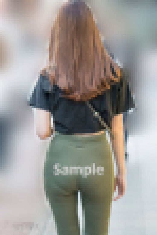 《◆最終値下げ◆》 【このBODYにこの洋服はエロ過ぎる!!!Tバック透けるセレブ美女のタイトミニスカート姿】 サンプル画像1