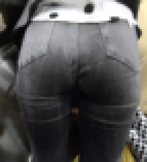 肉圧 黒スキニージーンズ　サンプル画像3