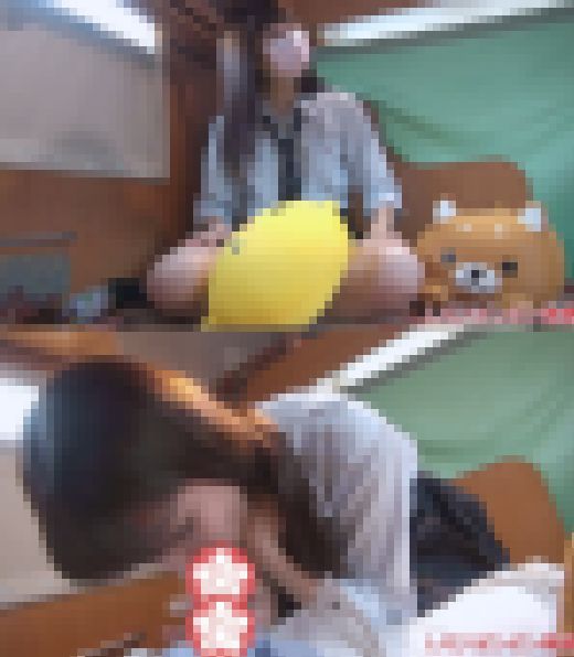 サービス精神ゼロのやる気無しJ〇に性の教育的指導～！赤貝濡らしてビンビン棒でお仕置きズボズボ！ズボズボ！　サンプル画像1