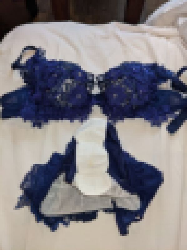 31歳、M子(B70・セフレ)のオリモノシートをシャワー中に撮影+おまけ（ちょび生えわき毛) サンプル画像