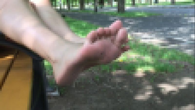 【完全裸足】第3弾！モデルさんに裸足で歩いて頂きました。part2 サンプル画像