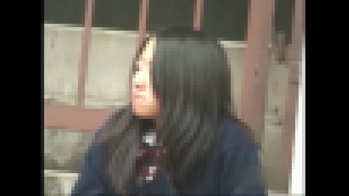 【素人パンチラ】黒髪童顔の小娘 サンプル画像