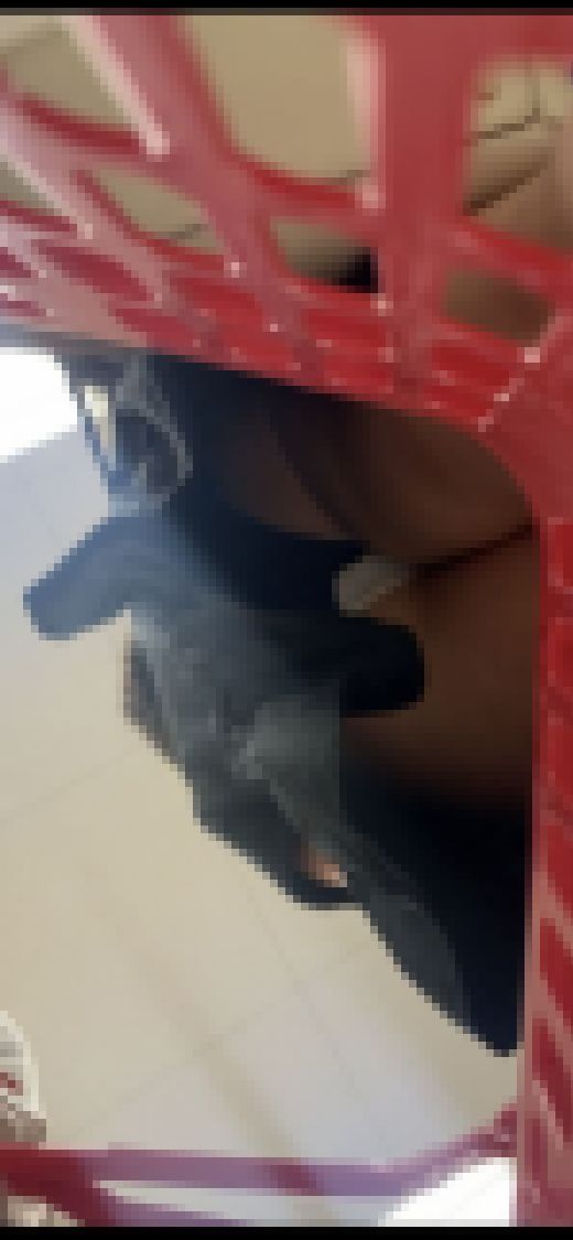 熟女　逆さ盗撮風　サンプル画像1