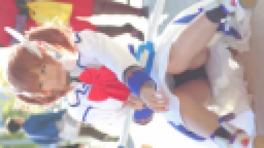 コミックマーケット コスプレ 魔法少女パンチラレイヤーさん ★対面強風めくれパンチラ はみ出し コミケ 17分 サンプル画像