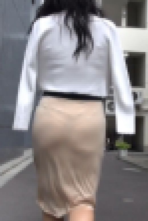 Kさんパート2　パンティーライン　透け　尻　サンプル画像3