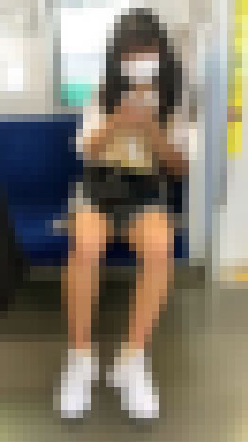 無防備な体勢で美味しそうな生脚を見せてくれたアイドル顔の女子大生（其の二）　サンプル画像2