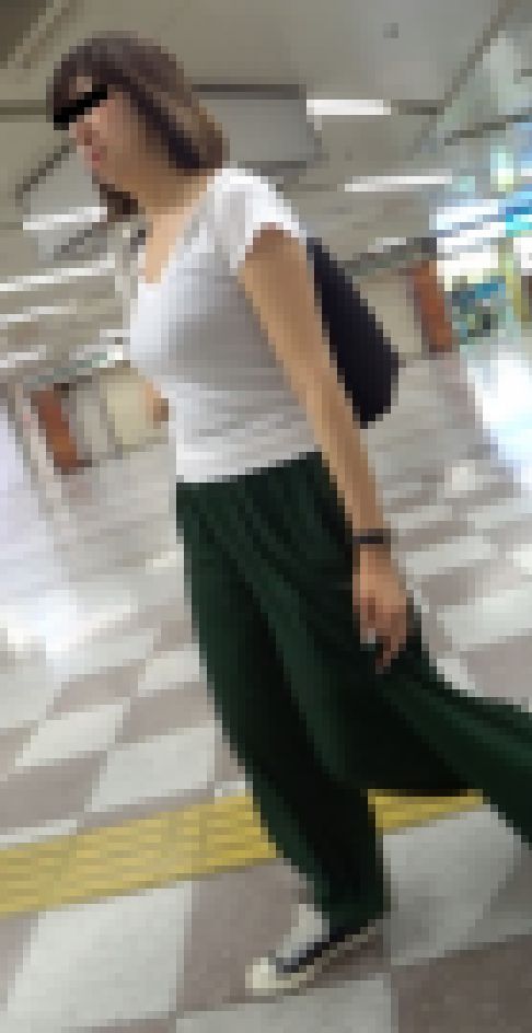 おかず240（巨乳お姉さんのニット乳） サンプル画像