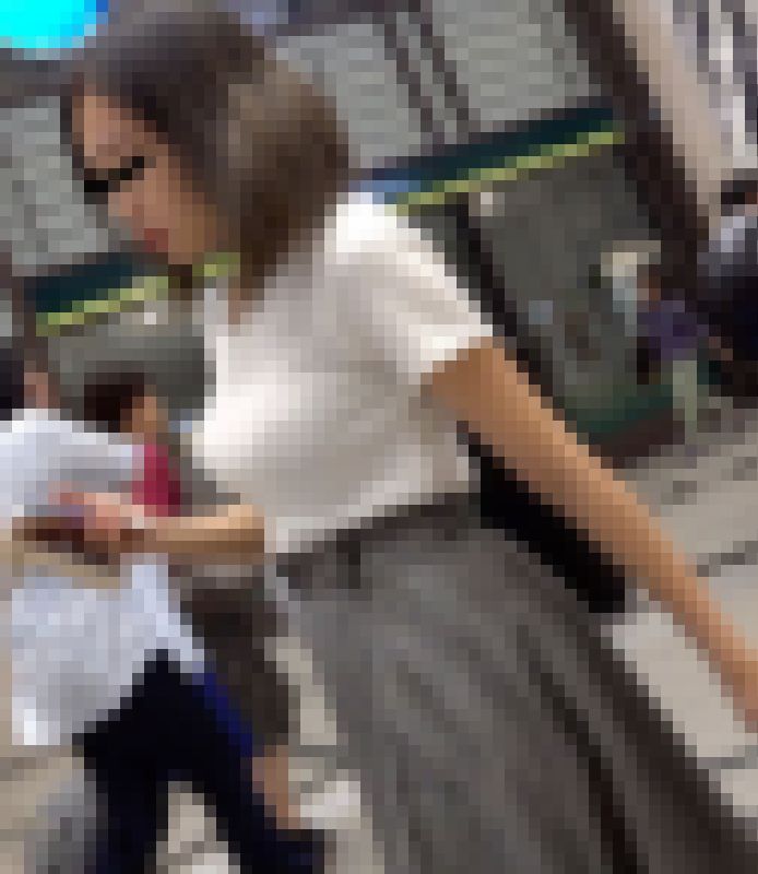 おかず245（爆乳ロケット乳なギャルOL様） サンプル画像