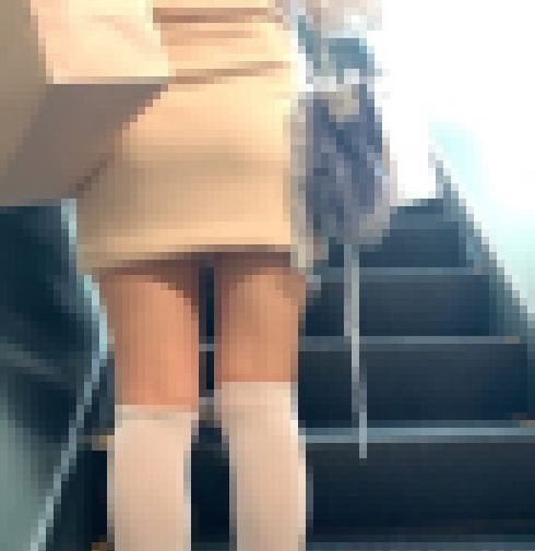 《短過ぎ・ボテ尻・爆乳フェロモン》 No.1948【オタク系アイドル!?オタクを魅了するエロワンピ】 サンプル画像