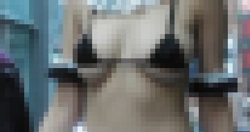 ハロウィン露出系お姉さんたちvol.2　サンプル画像2