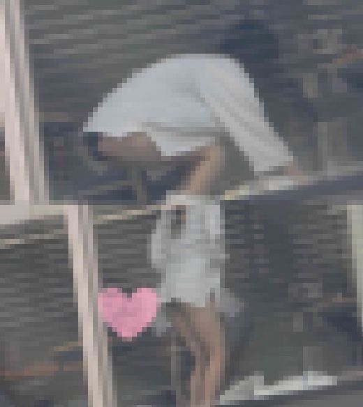 2日間【永久保存版】ワカメちゃんラブペアが見せつけてくれた丸出しパンティー姿がスゴ過ぎる！！～究極のフェチズム044～　サンプル画像1