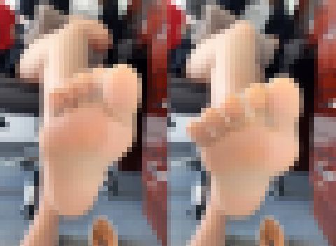 仕事帰りOLの蒸れ蒸れパンスト足　サンプル画像2