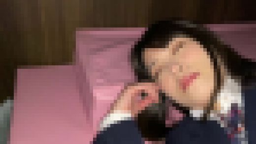 制服女子校生さんにイタズラをしつつもちゃんと介抱した件 [KITR-00346]　サンプル画像1