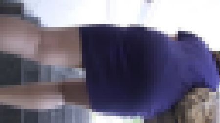 【再販】襲われそうな服装で体をムチムチして歩くOL　サンプル画像1