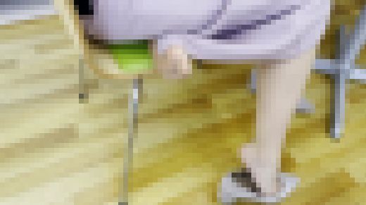 【2K高画質動画】同僚OLの超極薄ベージュストッキング盗撮　サンプル画像3