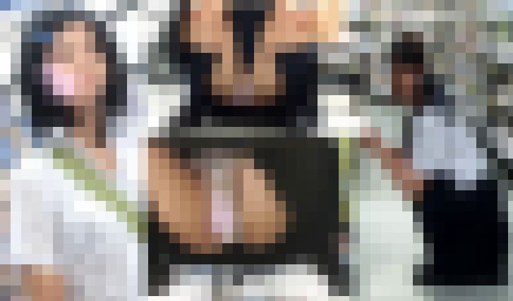 【制服女子2人大開脚パンチラセット】透けP開脚ニーハイ娘&モリマン女子の卑猥なM字開脚パンチラセット サンプル画像