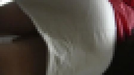 【再販】パンティライン透けの尻をどアップで撮りました！　サンプル画像1