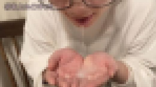 眼鏡っ子予備校生 みくさん（18歳）が男性の性のお悩みを恥じらいながら克服へ　サンプル画像3