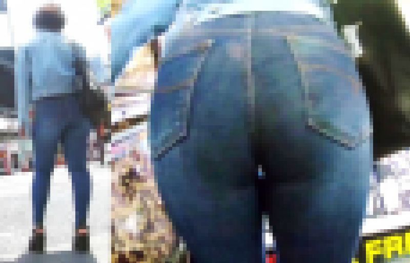 No.628限界パツパツお尻でデニムパンツが今にもはち切れそうな抜群のエロ太ももを合わせ技でアピール中のお姉さん サンプル画像