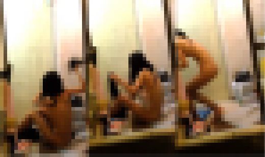 ガチ！美女が脱衣所で服を脱ぐ。細いお尻がキュート過ぎて萌えます　サンプル画像1