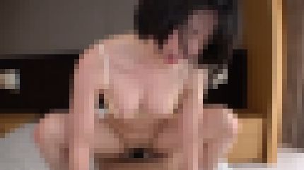 色白童顔の18歳女子大生が恥ずかしがりながらもアソコをビショ濡れにして体を仰け反らせて絶頂 サンプル画像3