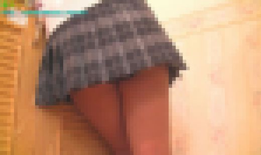 生足クラブ　ミニスカから見える生足をジックリ撮影しながらセクハラ♪　サンプル画像1