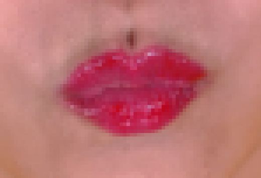 女優の唇接写動画　サンプル画像3
